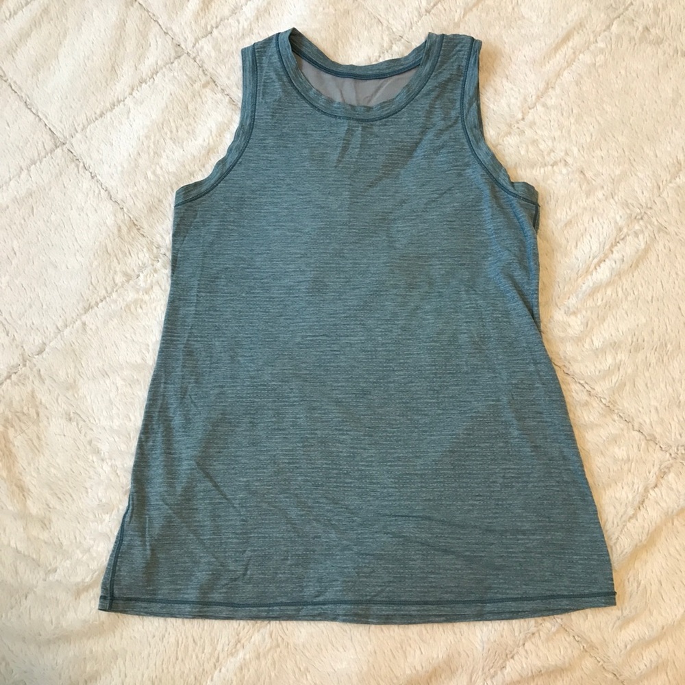 Lululemon running shirt size 6
